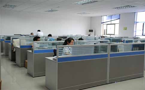 通發激光的辦公室很安靜，同事很友善